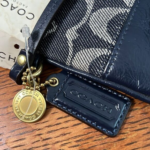 NWT Coach F41718 Signature Legacy Stripe Denim Wristlet Pouch - Picture 5 of 16